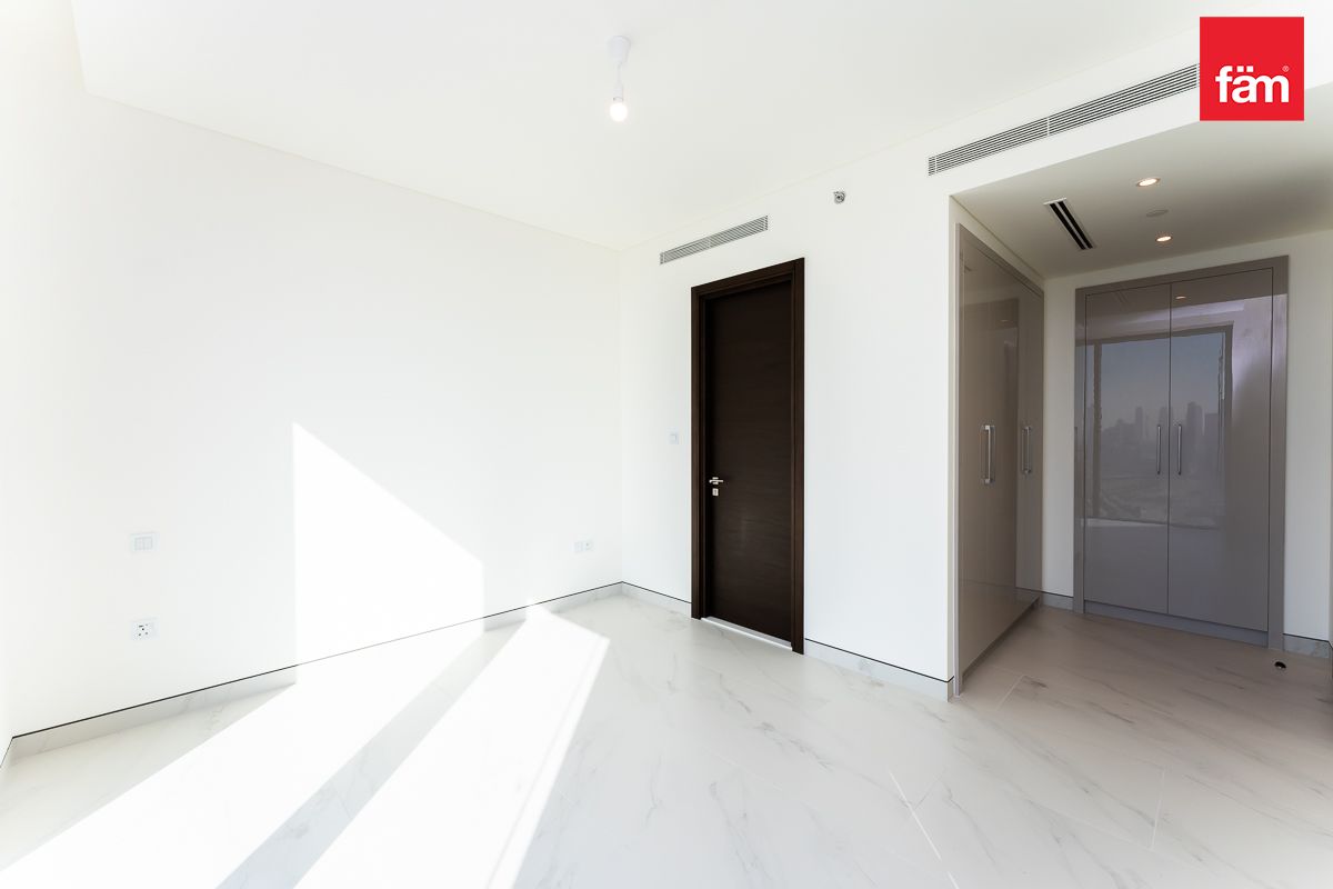 VERY HIGH FLOOR | BURJ KHALIFA VIEW | CORNER UNIT-8