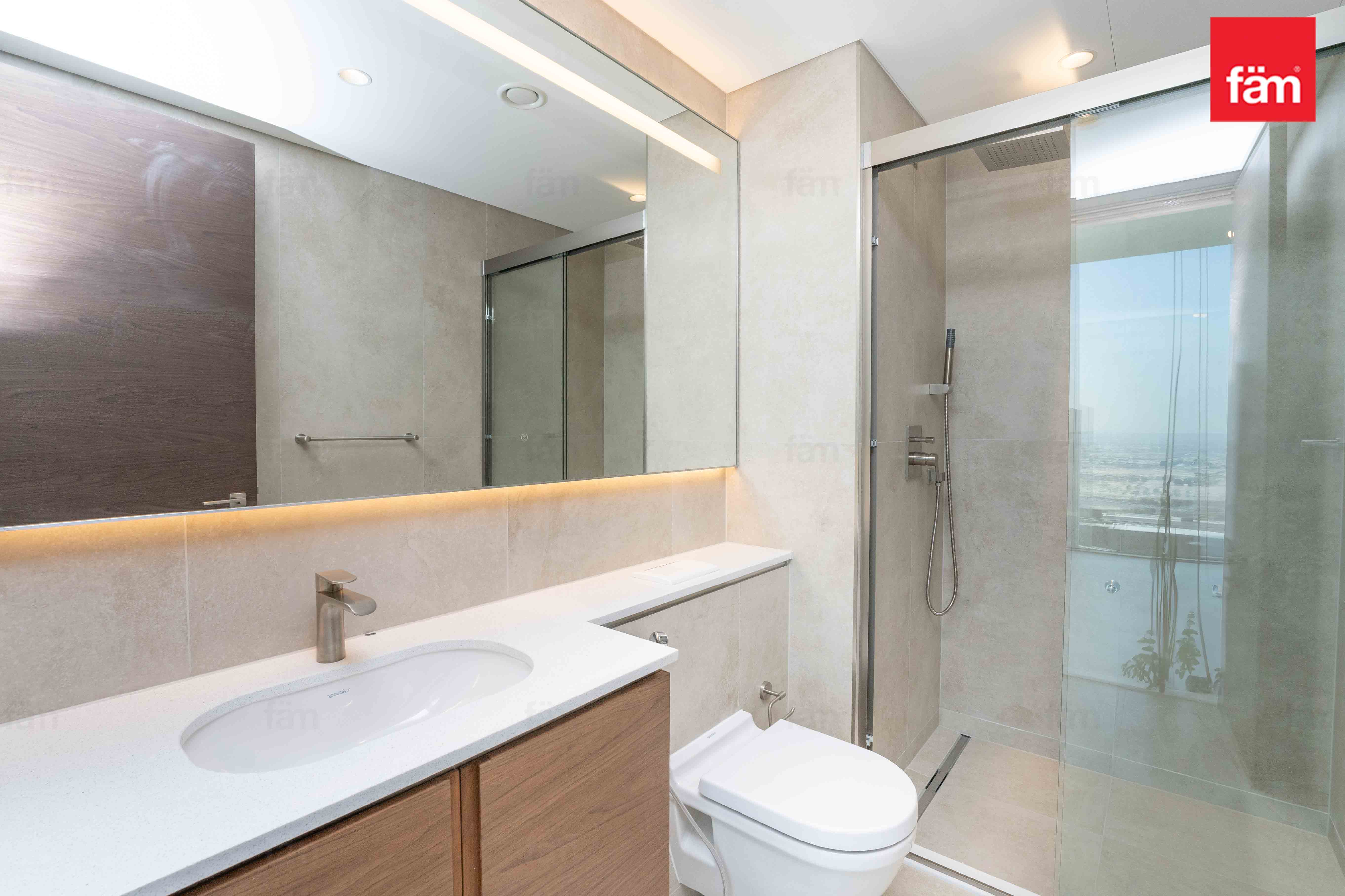 VERY HIGH FLOOR | PANORAMIC VIEWS | BRAND NEW-18