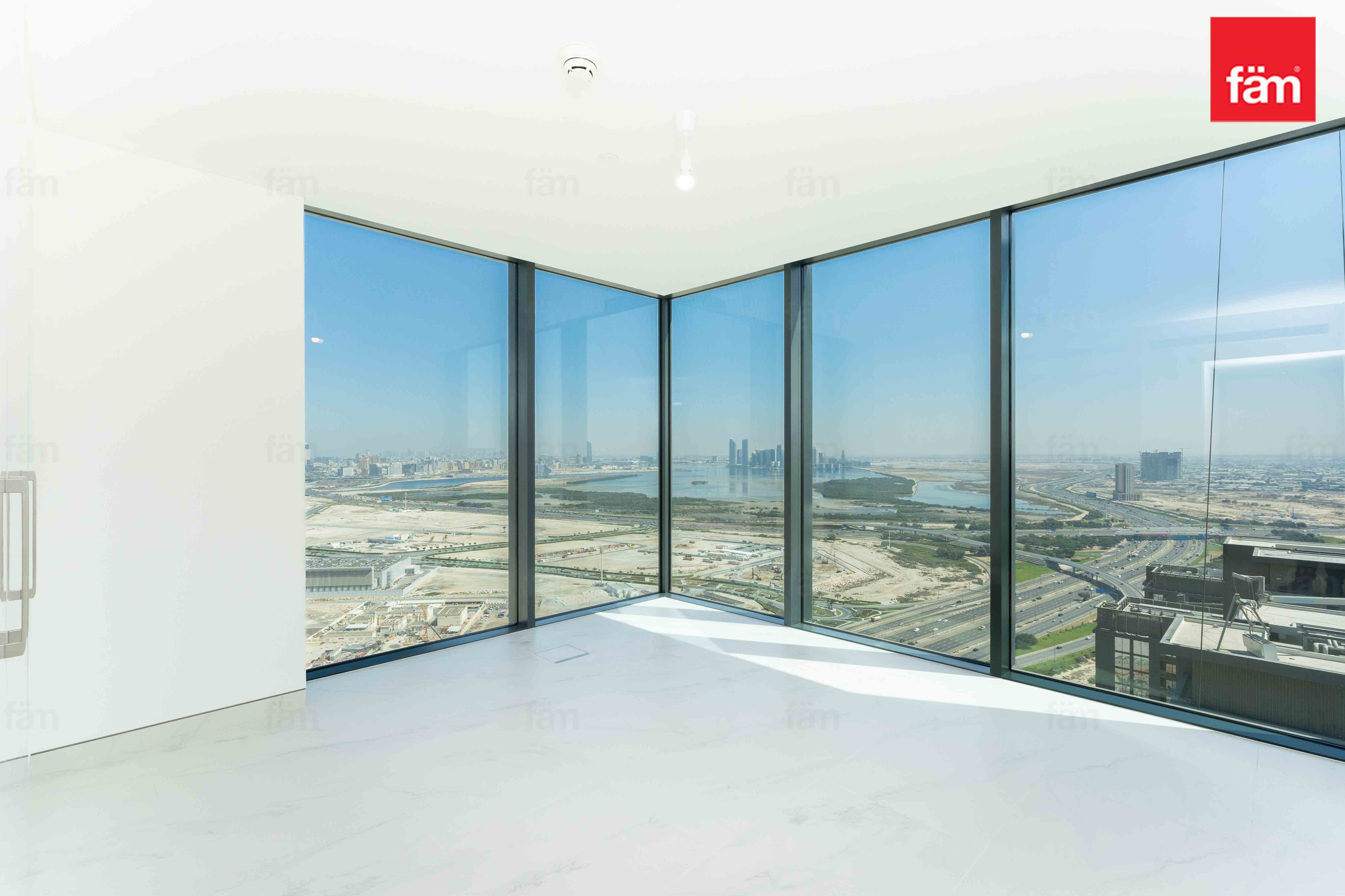 VERY HIGH FLOOR | PANORAMIC VIEWS | BRAND NEW-16