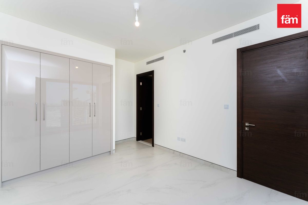BURJ KHALIFA VIEW | BRAND NEW | MULTIPLE CHEQUES-10