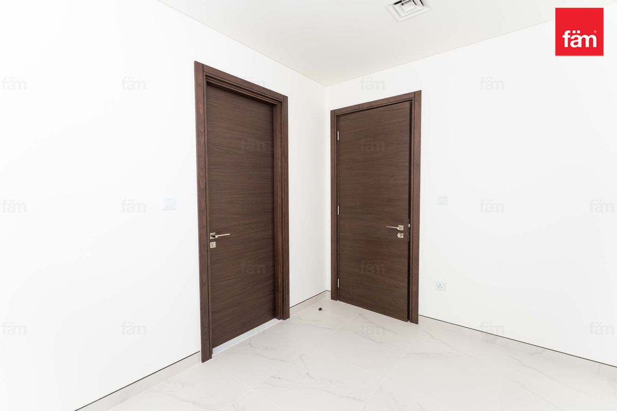 3 BR PLUS MAID | BURJ KHALIFA VIEW | NEAR SCHOOLS-17