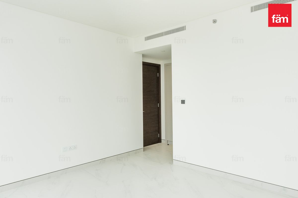 3 BR PLUS MAID | BURJ KHALIFA VIEW | NEAR SCHOOLS-6