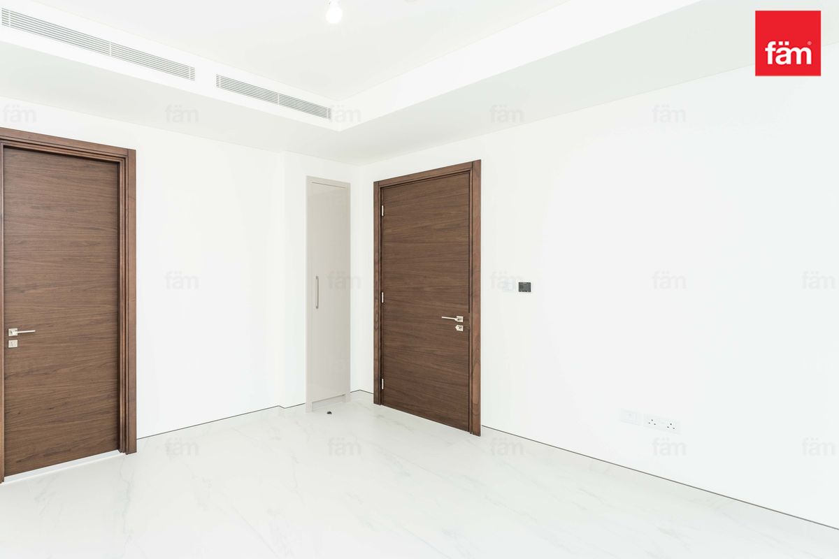 3 BR PLUS MAID | BURJ KHALIFA VIEW | NEAR SCHOOLS-13