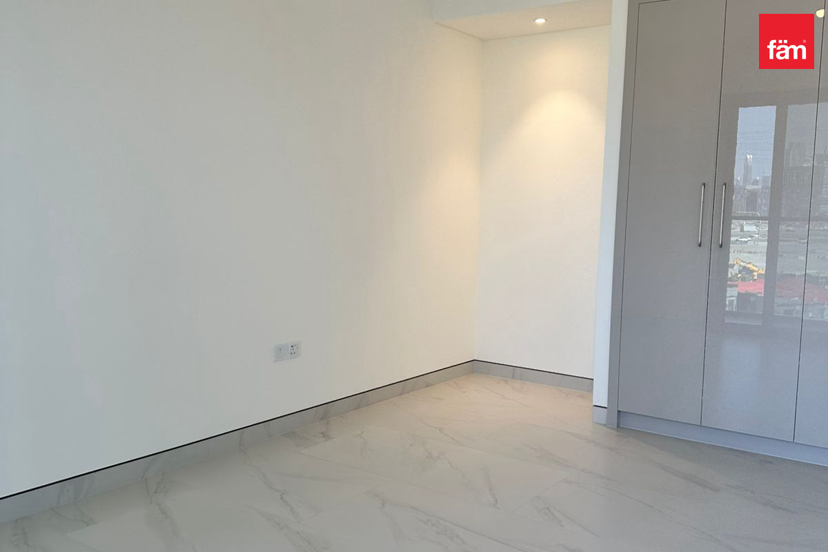 Spacious Layout |2 Storage | Burj Khalifa View-7