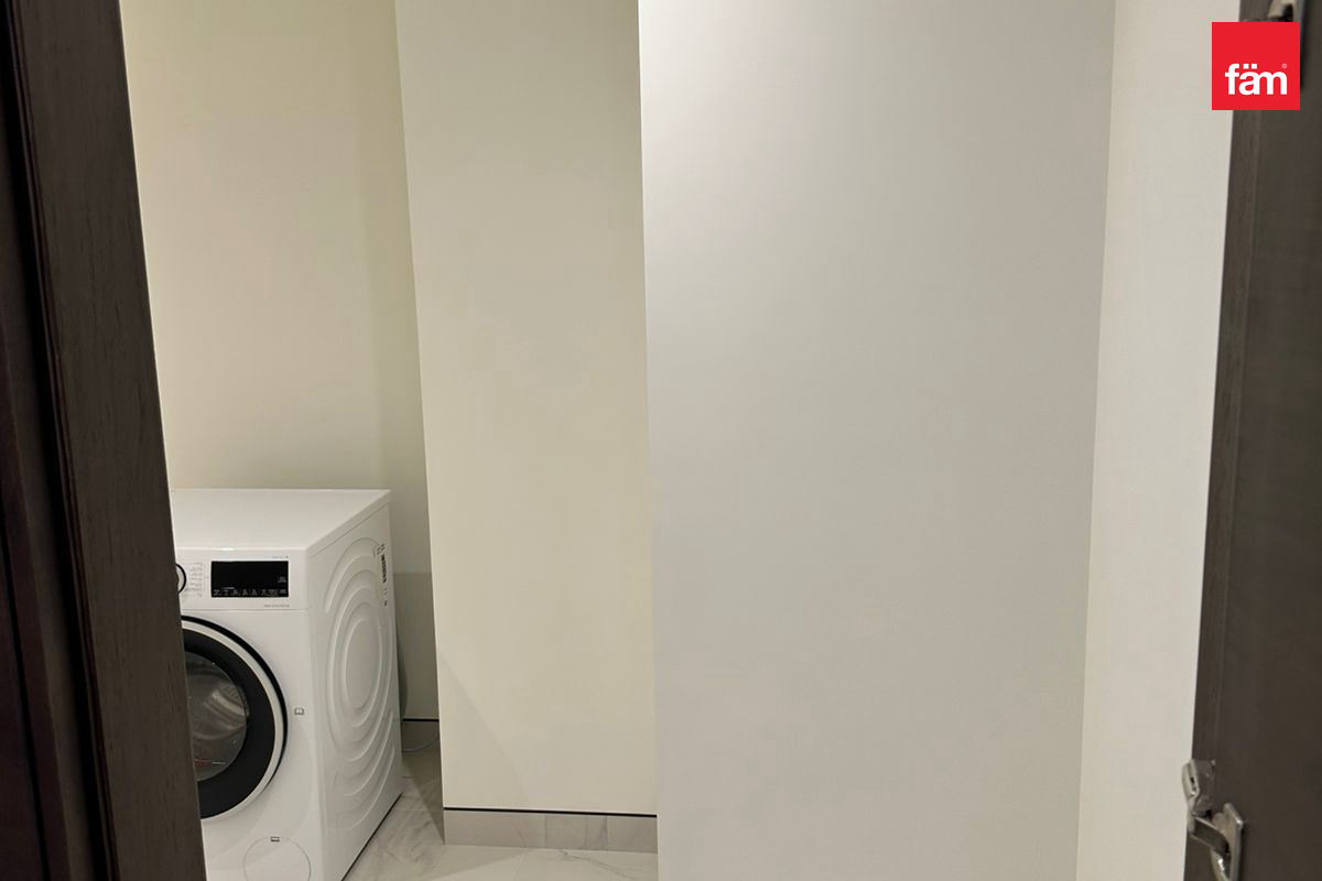 Spacious Layout |2 Storage | Burj Khalifa View-12