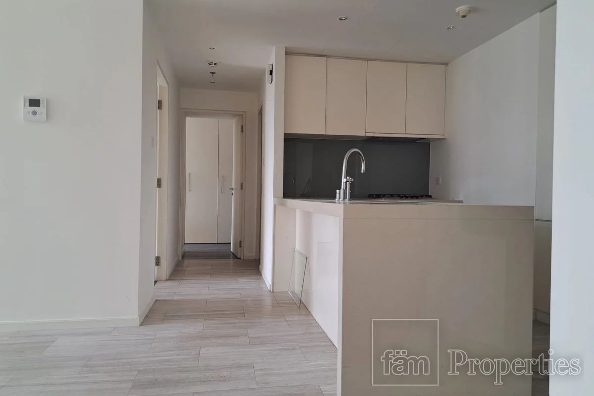 Spacious Unit| Unfurnished| Prime Location-10