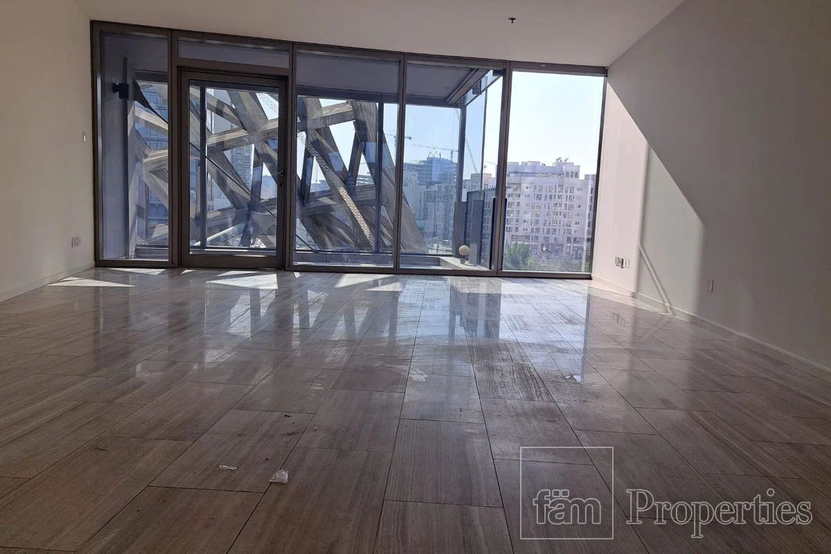 Spacious Unit| Unfurnished| Prime Location-6