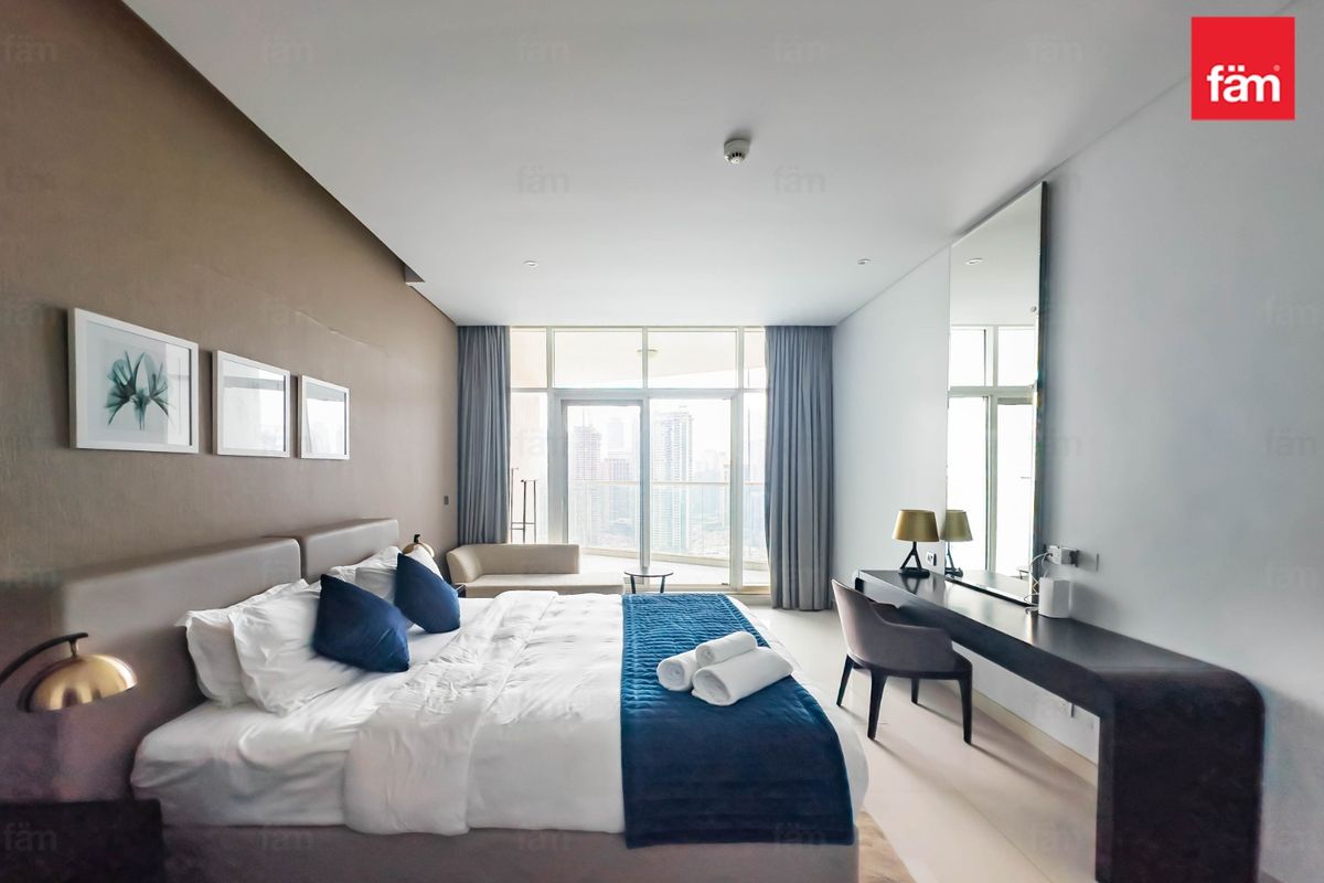 HIGH FLOOR | CANAL VIEW | 2 BALCONIES | FURNISHED-12