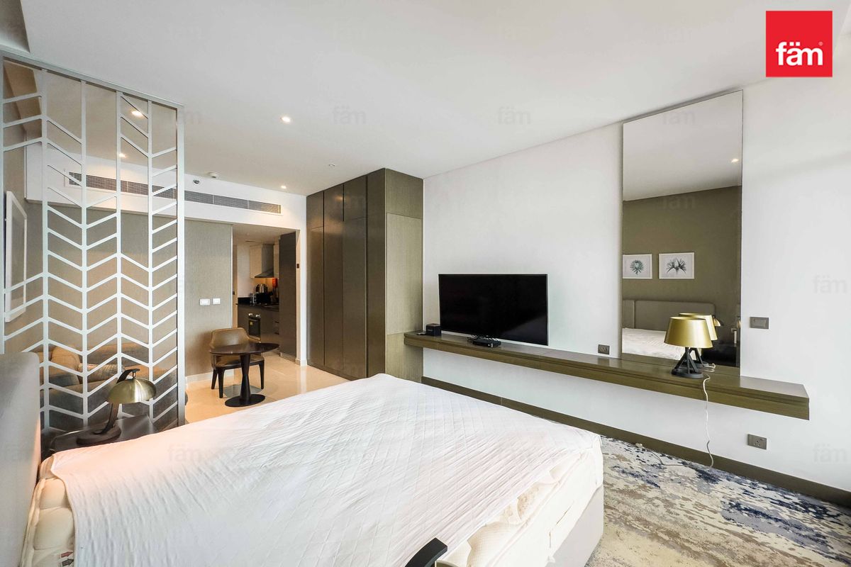 Full Canal View | High Floor | Full Furnished-4
