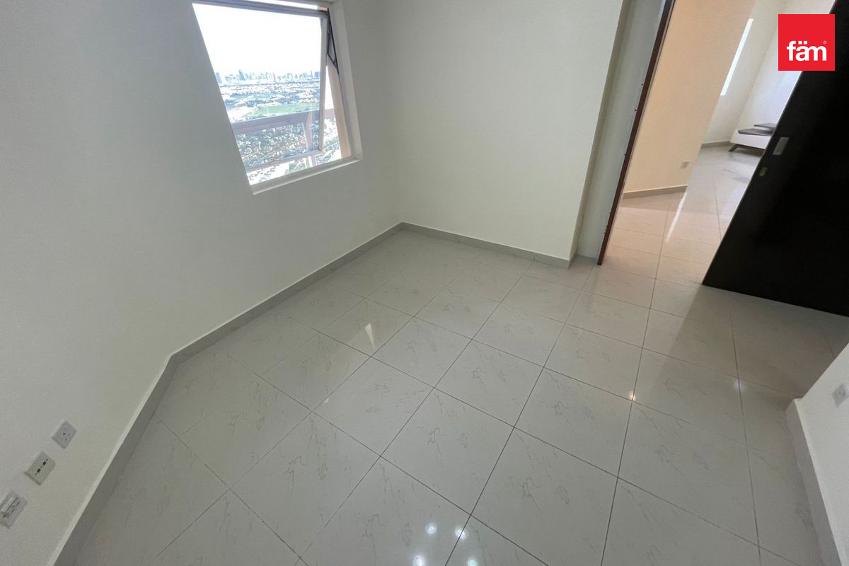 HIGH FLOOR |  JIV & LAKE VIEW | UNFURNISHED-8