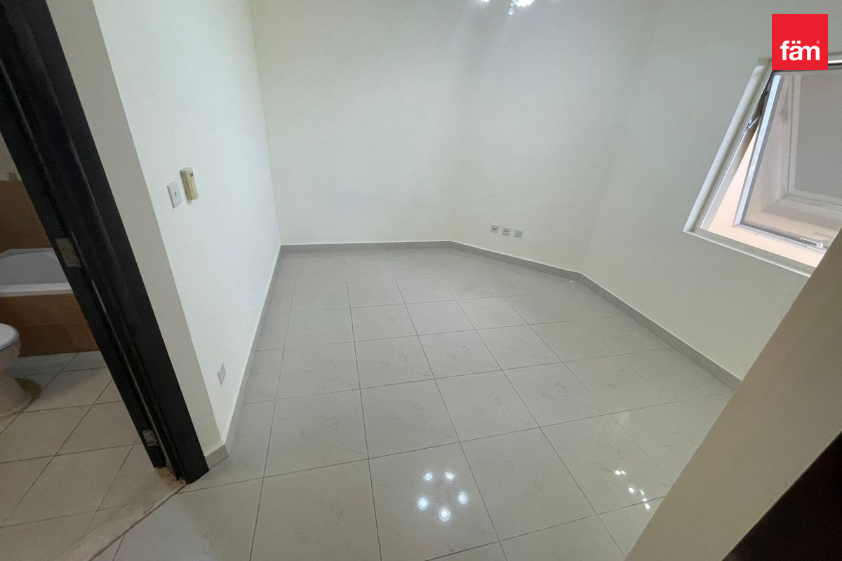 HIGH FLOOR |  JIV & LAKE VIEW | UNFURNISHED-7
