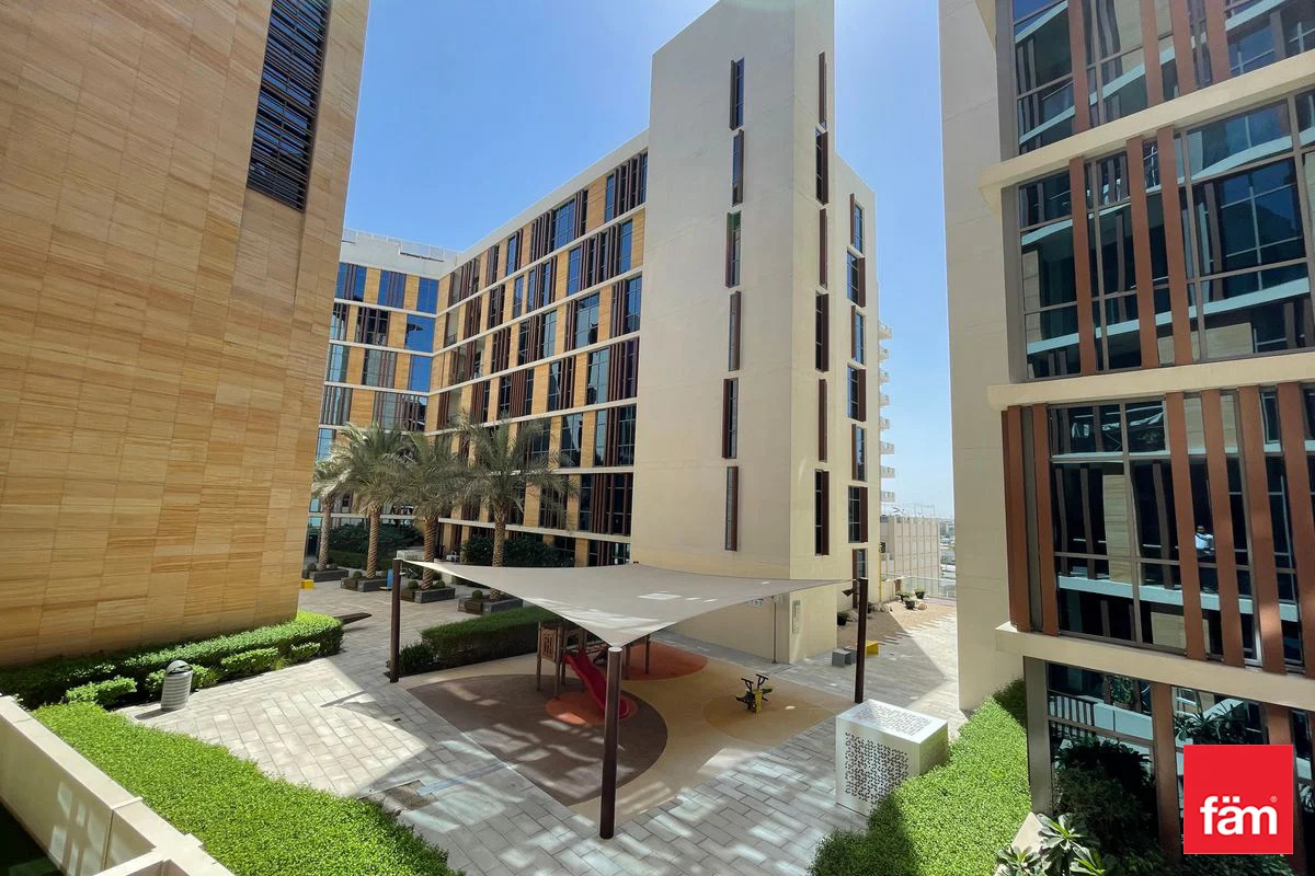 Exclusive | Pristine 1BR | Semi Closed Kitchen-13