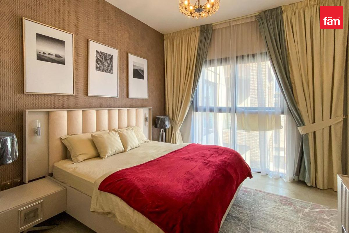 Spacious Layout | Vacant | Pool View | Brand New-9