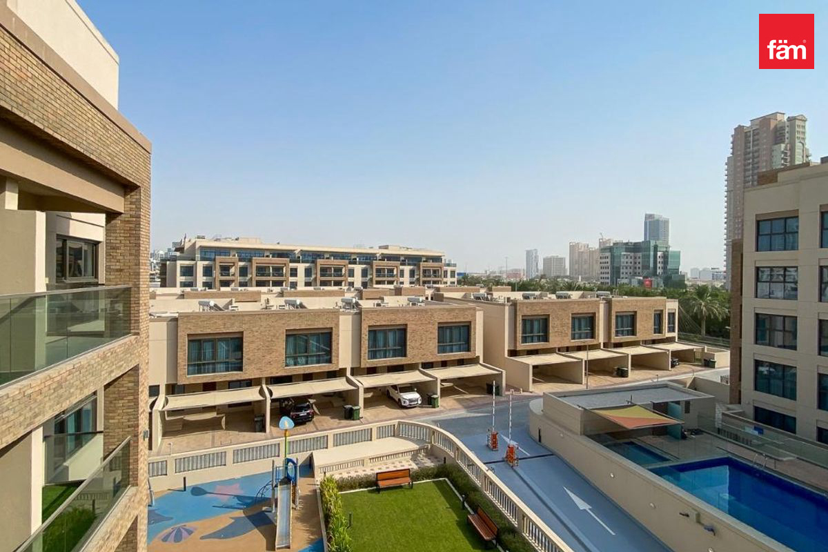 Spacious Layout | Vacant | Pool View | Brand New-14