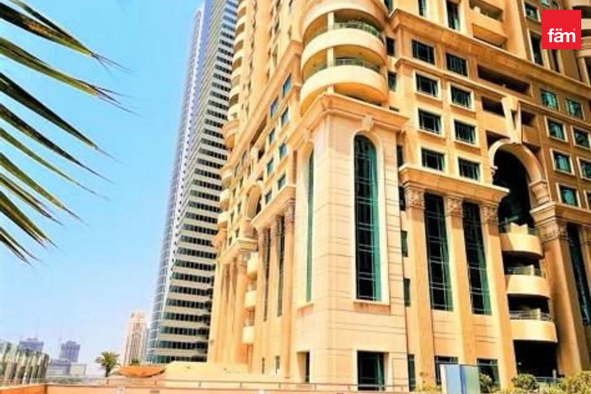 Stuning Panoramic View|Well Maintained|Best Layout-10