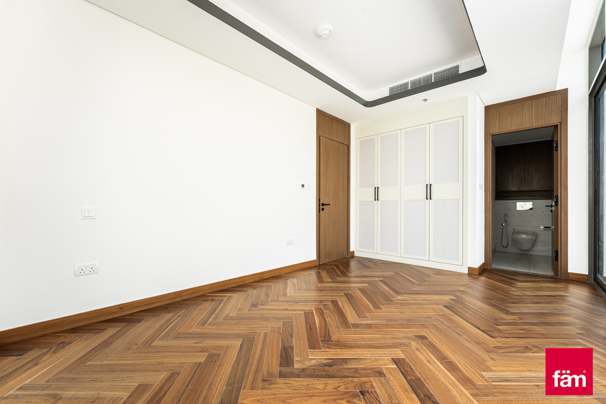 Vacant | On High Floor | Price Negotiable-12