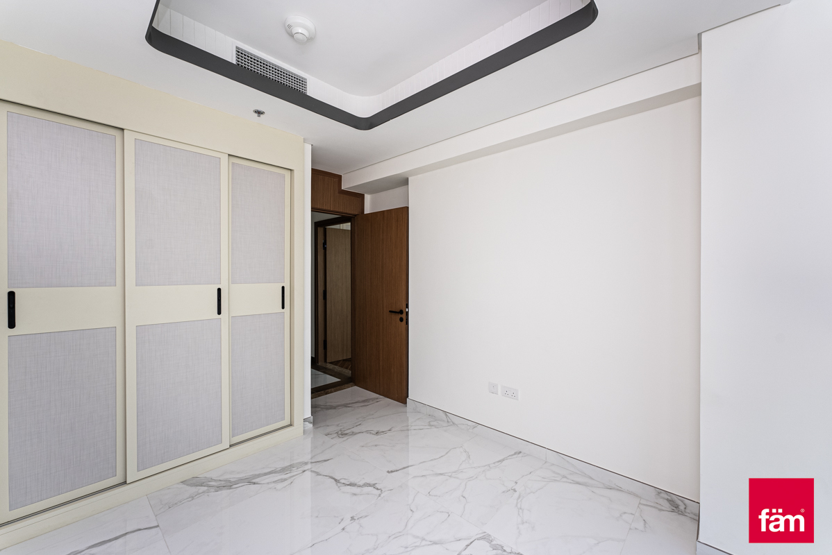 Vacant | On High Floor | Price Negotiable-7