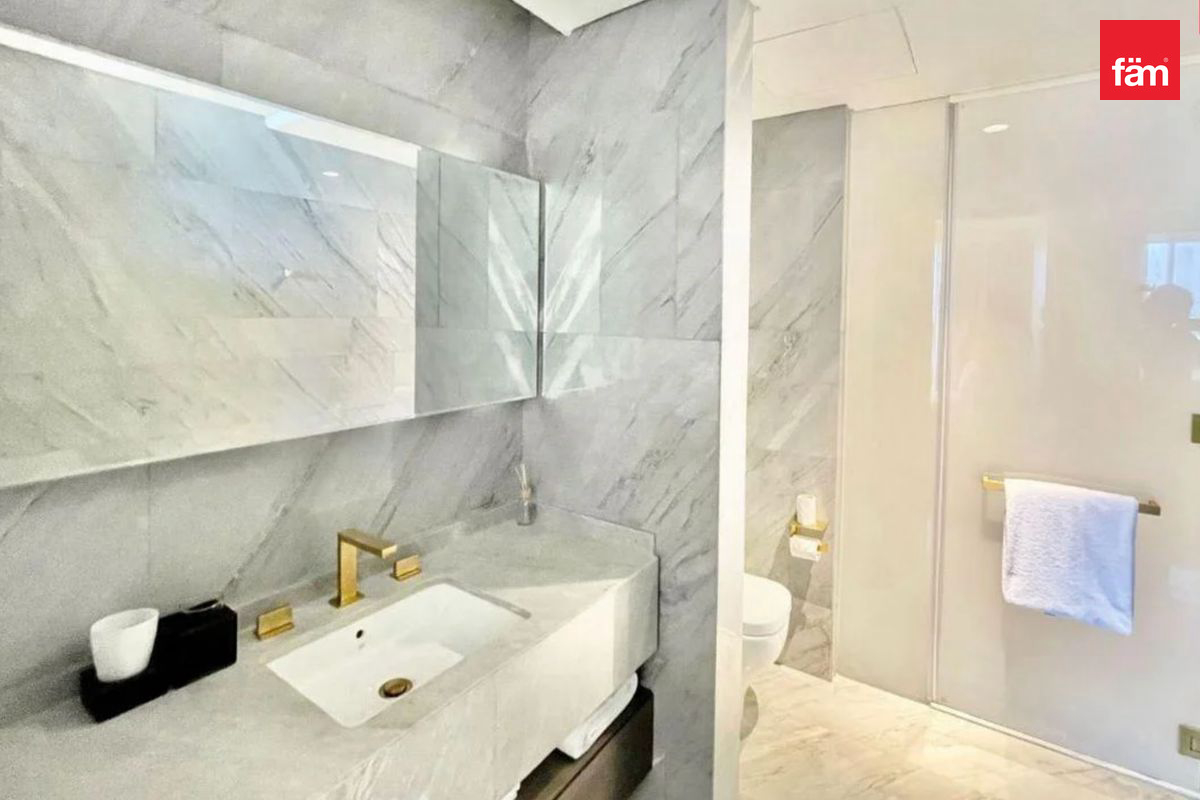 Fully Furnished | Prime Location | Beach Access-10