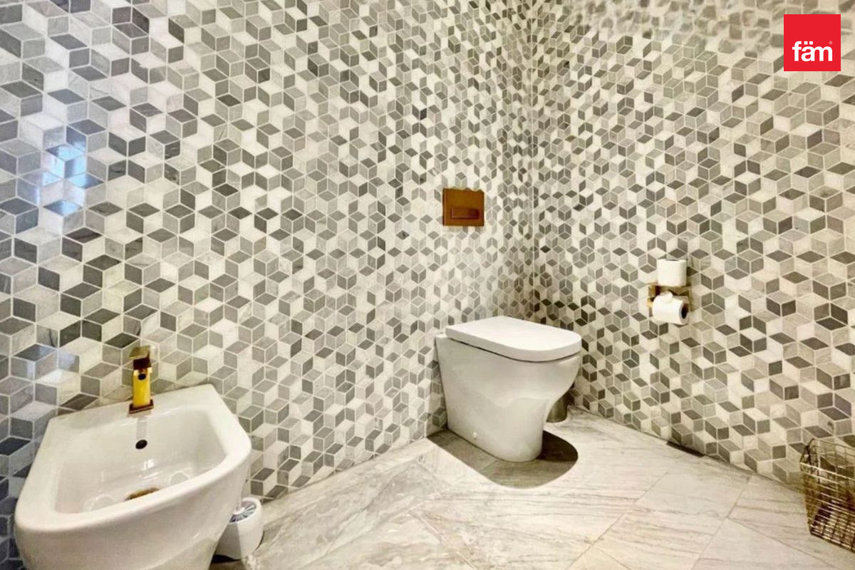 Fully Furnished | Prime Location | Beach Access-11