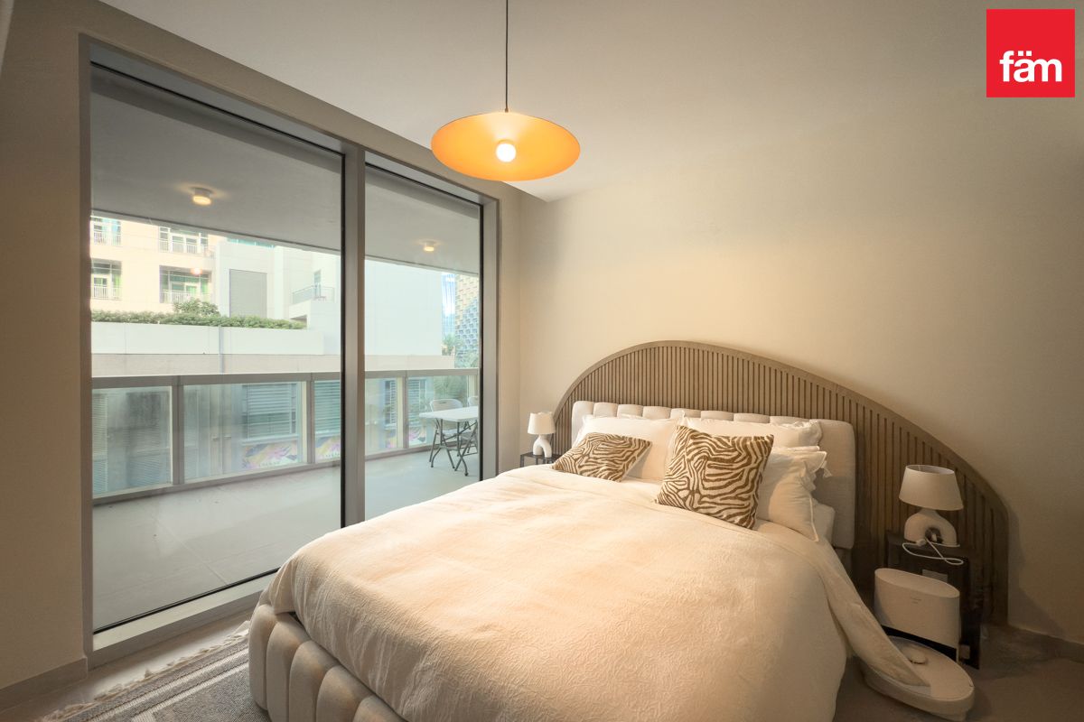 Motivated Seller/ Fully Furnished/ Spacious Unit-10