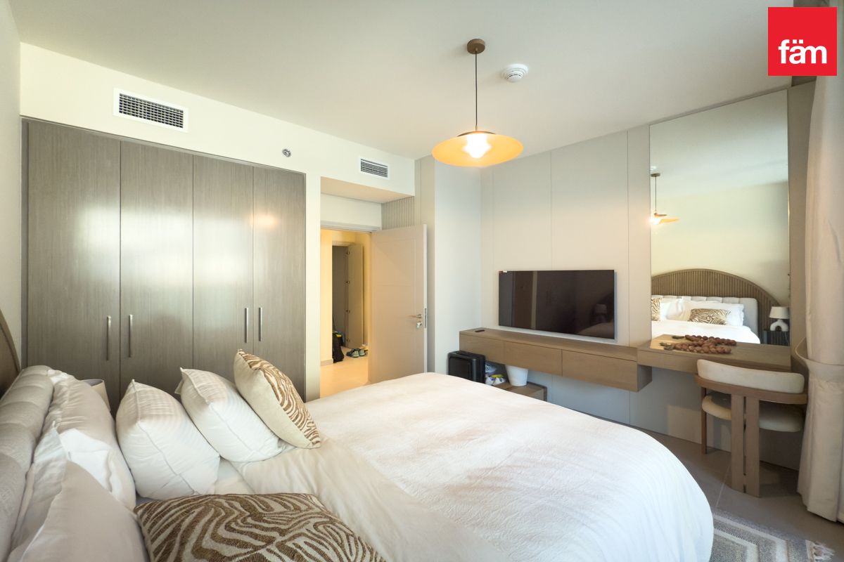 Motivated Seller/ Fully Furnished/ Spacious Unit-7