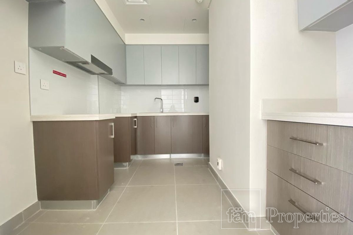 SEMI OPEN KITCHEN | CHILLER FREE | HIGH FLOOR-10