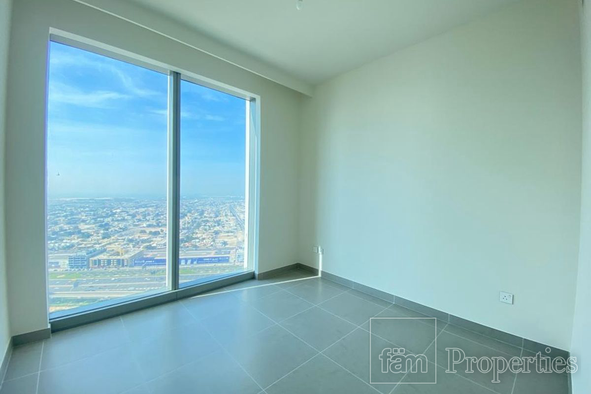 SEMI OPEN KITCHEN | CHILLER FREE | HIGH FLOOR-1