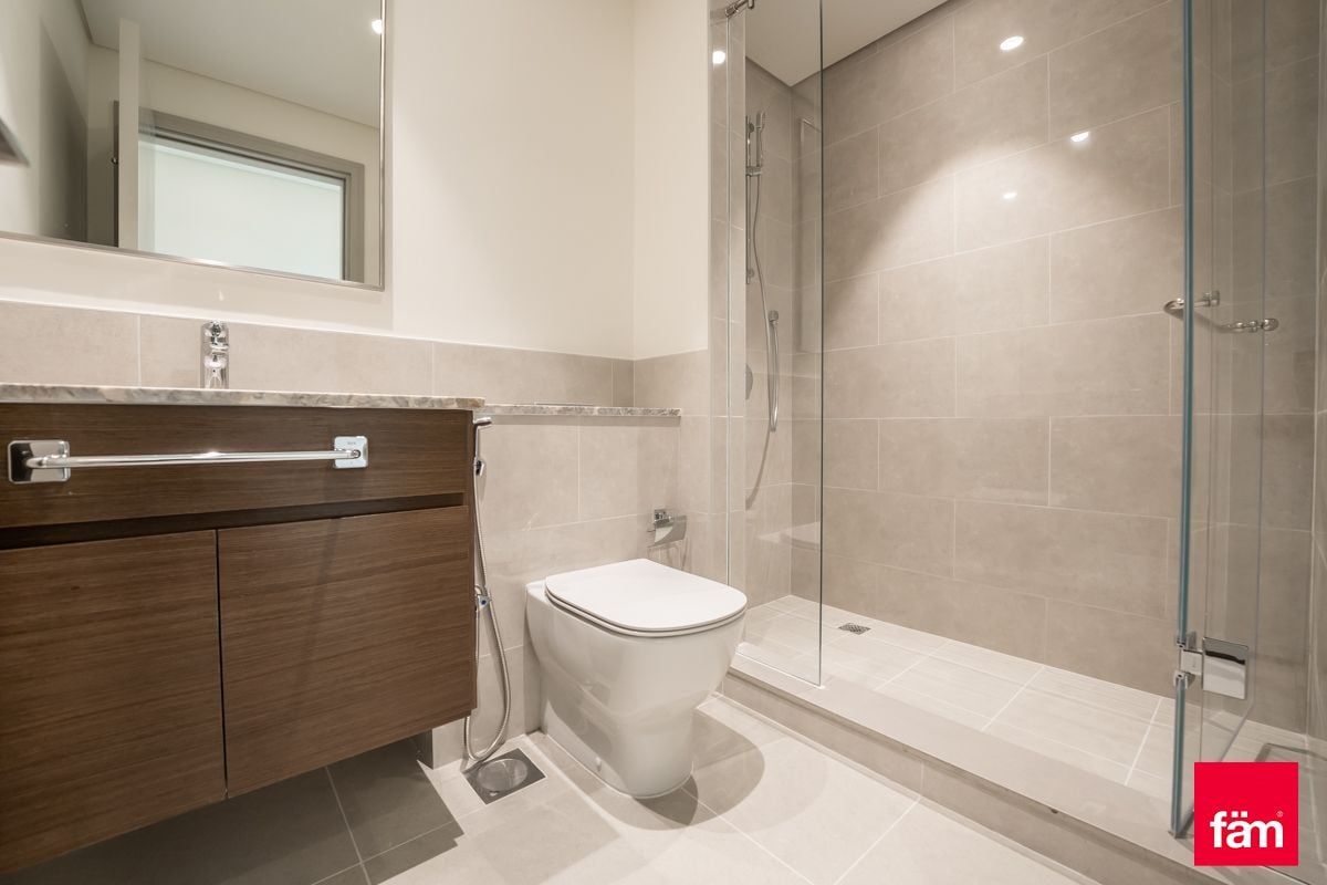 Spacious apt, Burj Khalifa view, near metro!-22