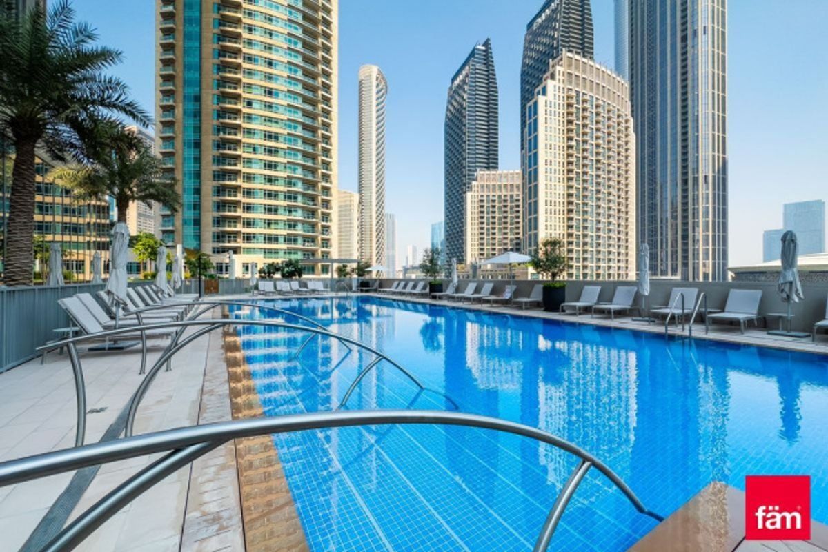 Spacious apt, Burj Khalifa view, near metro!-23