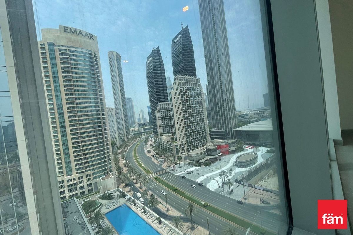 Spacious apt, Burj Khalifa view, near metro!-28