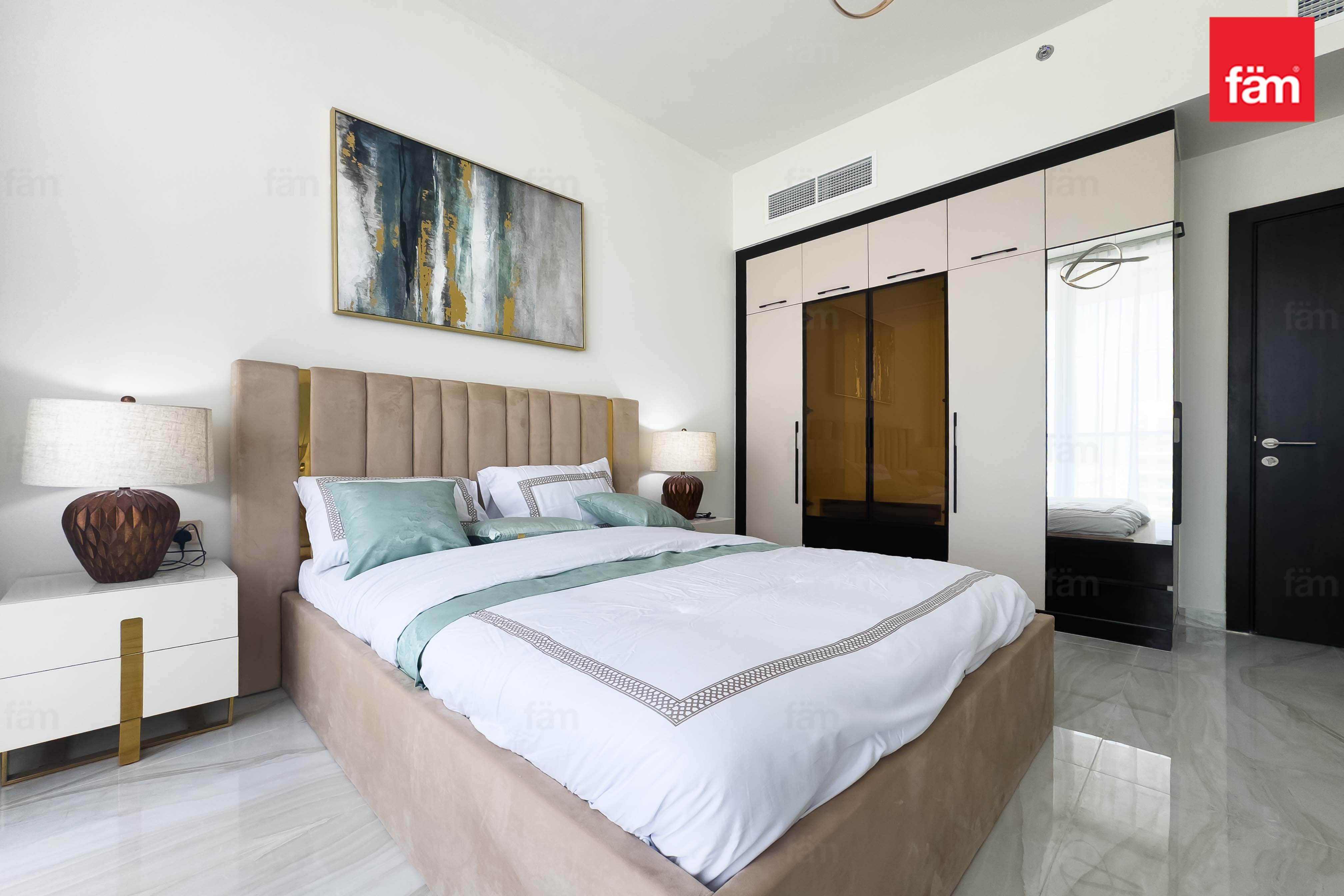 Deluxe | High Floor | 2 Bed | Study-7