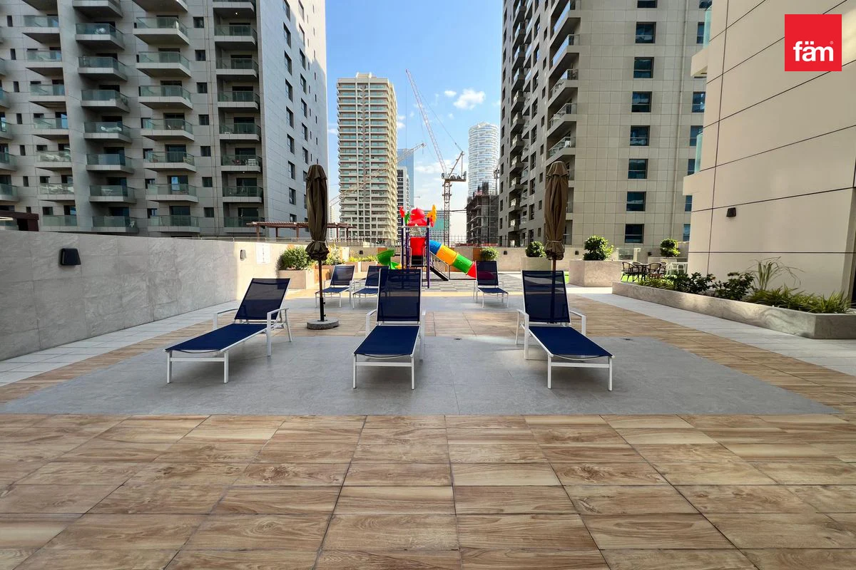 NEGOTIABLE | JVC | AMAZING VIEW| STUDIO-10