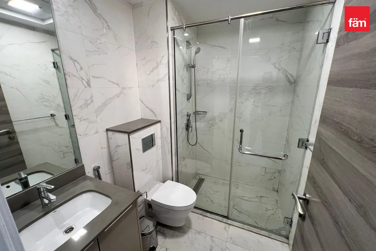 VACANT | HIGH FLOOR | SPACIOUS|STUDIO-8