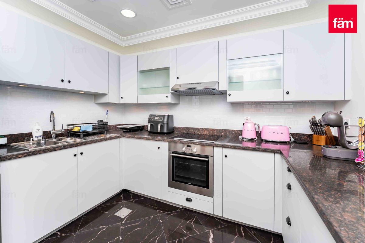 Luxurious | Extended Terrace | Private Beach-9