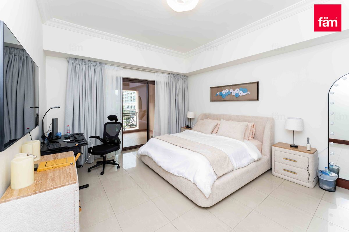 Luxurious | Extended Terrace | Private Beach-16