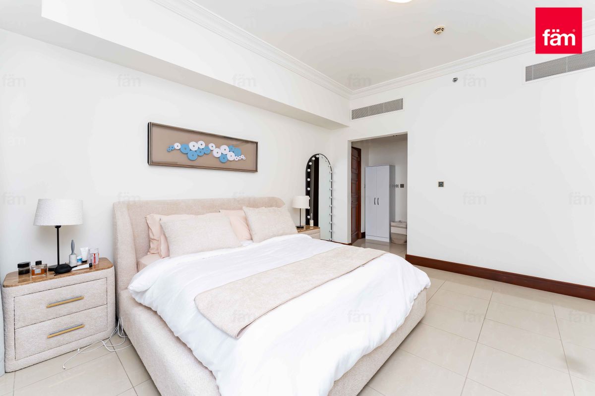 Luxurious | Extended Terrace | Private Beach-11