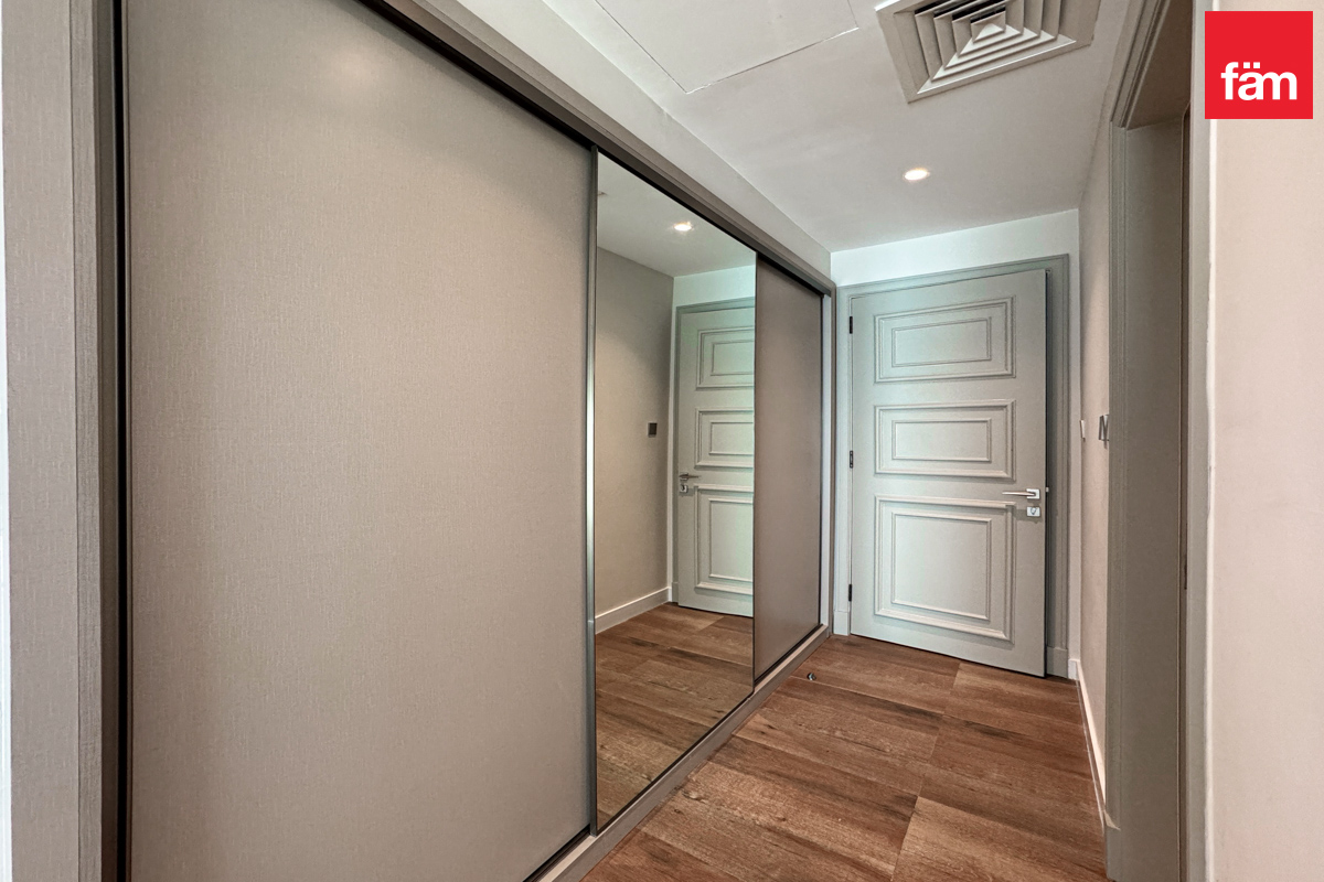 Cozy Fully Upgraded 2 B/R | Particial Sea View-10