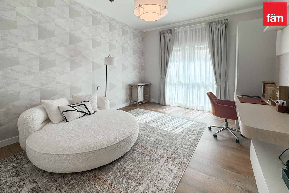 Cozy Fully Upgraded 2 B/R | Particial Sea View-7