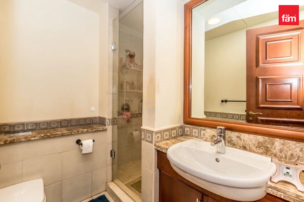 Best Location|/Furnished 3-Bedroom Apartment-12