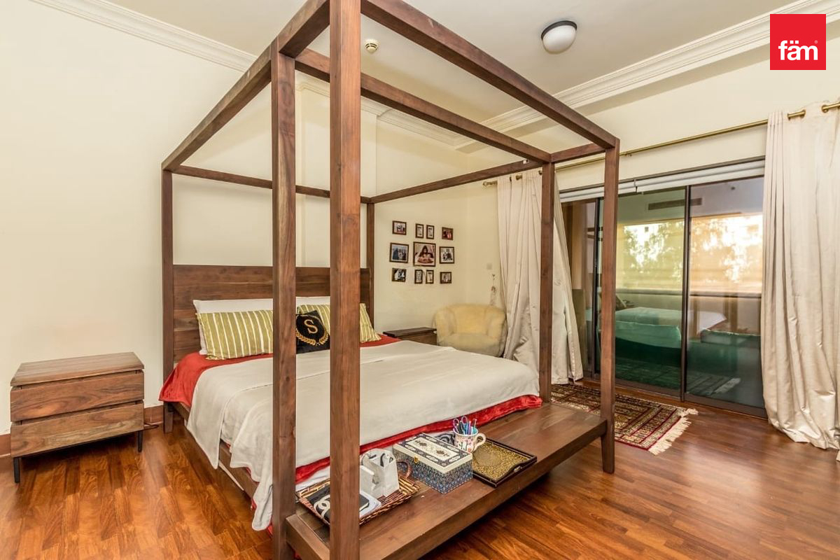 Best Location|/Furnished 3-Bedroom Apartment-8
