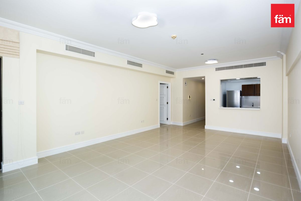 UNFURNISHED / HIGH FLOOR / NEAREST TO MALL-6