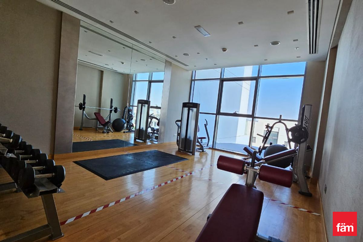 RARE | Golf View | Modern | Options needed-19