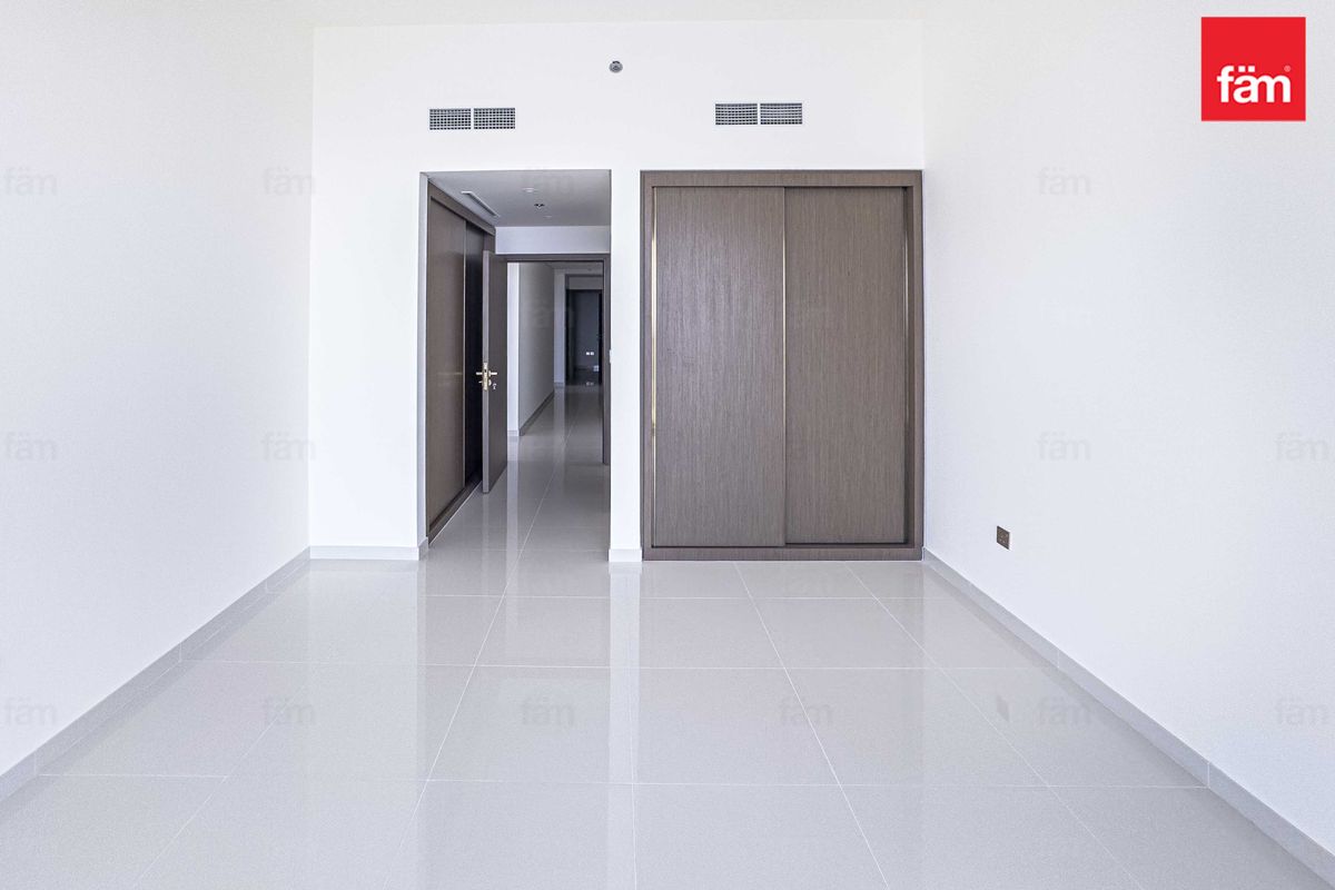 Vacant Now | Exclusive Beach Access-10