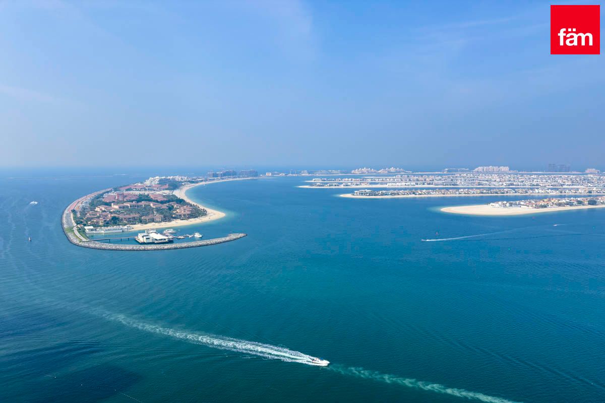 Full Palm Views | Stunning 2 Br | Private Beach-28