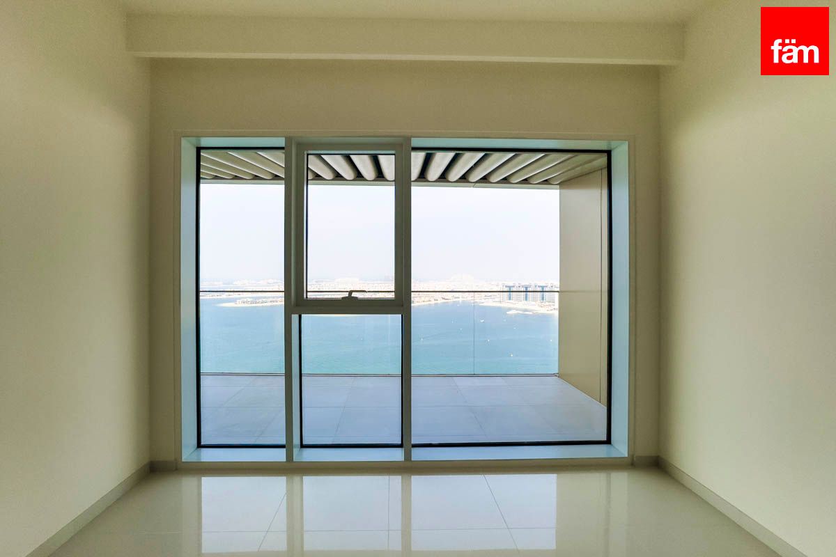 Full Palm Views | Stunning 2 Br | Private Beach-10