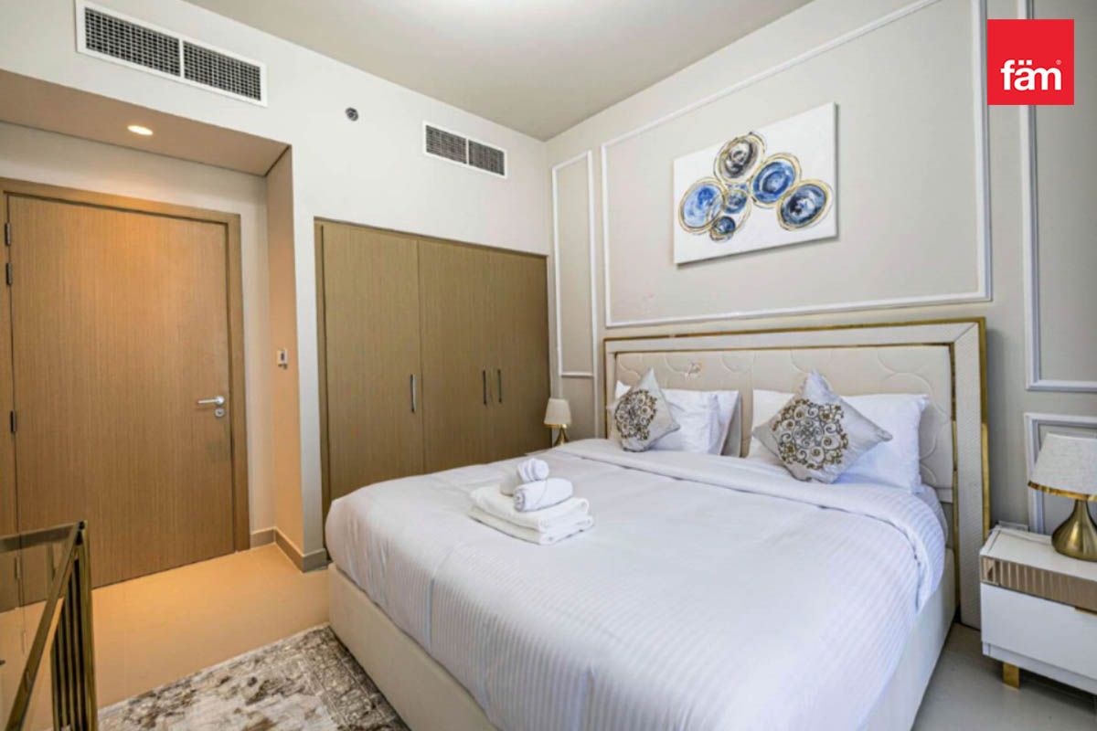 one bedroom for sale in Creek Harbor.-9