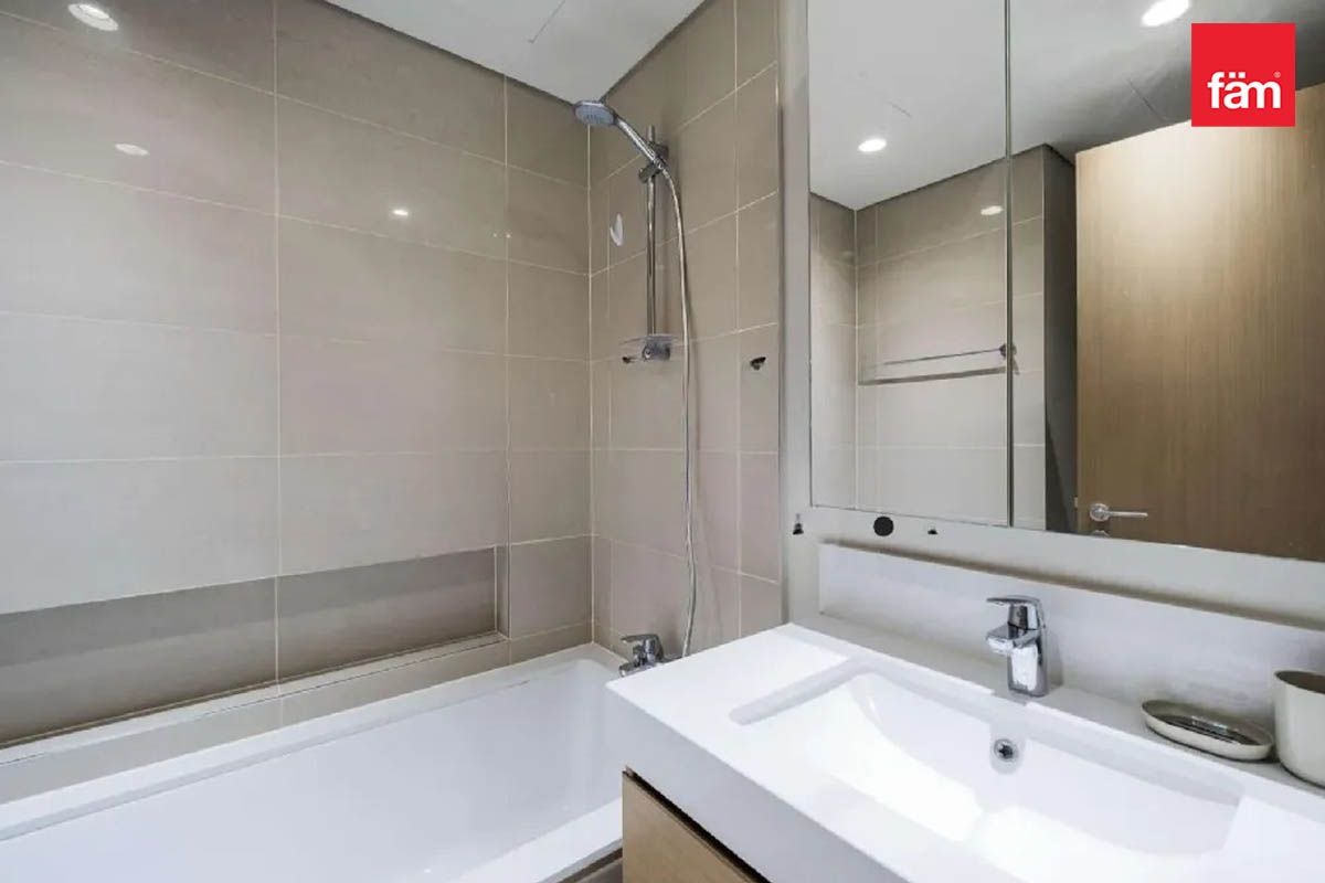 one bedroom for sale in Creek Harbor.-10