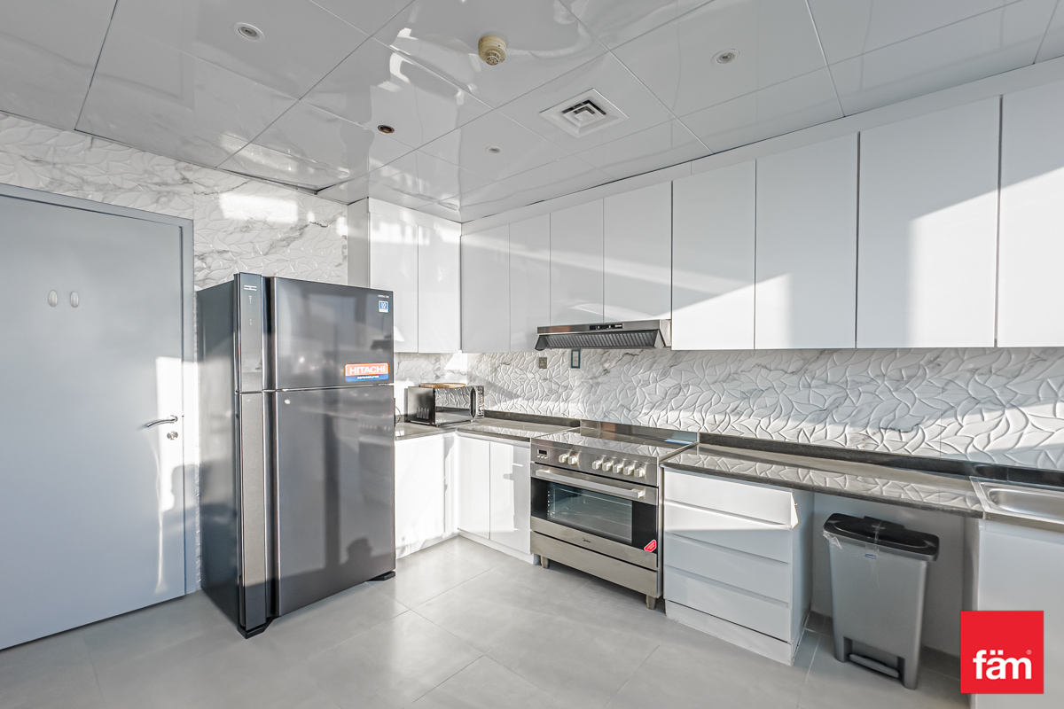 Direct Metro Access DMCC | Furnished | High Floor-25