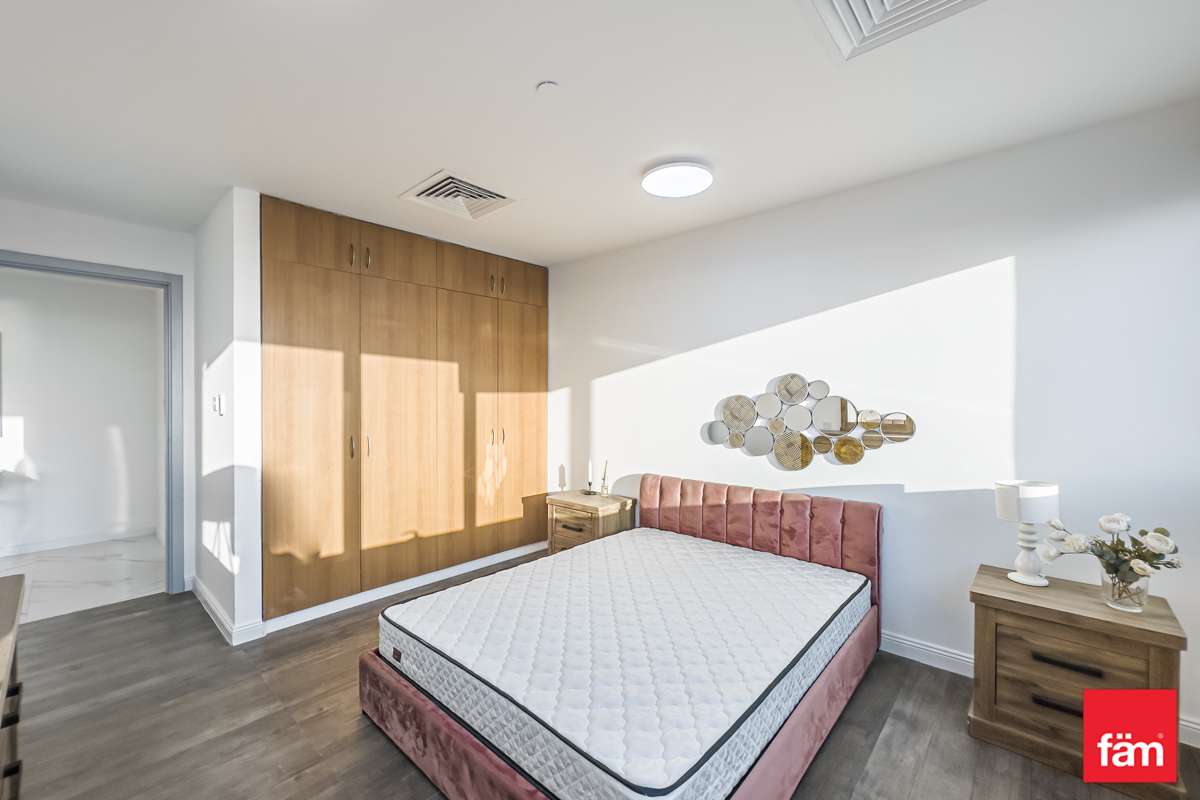 Direct Metro Access DMCC | Furnished | High Floor-12