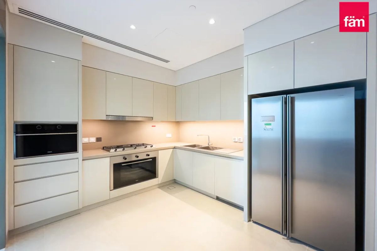 High floor | Vacant | Luxurious-6